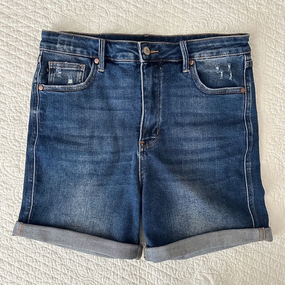 Judy Blue Tummy Control High Waist Vintage Wash Cuffed Shorts Denim Women’s XL - Picture 2 of 13